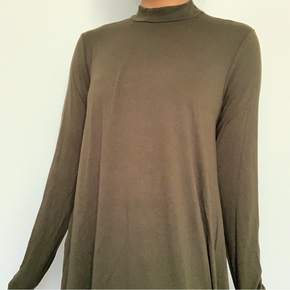 Fall Winter Casual Western Mock Neck Long Sleeve Flowy Dress in Forest Green (S) - Picture 2 of 5